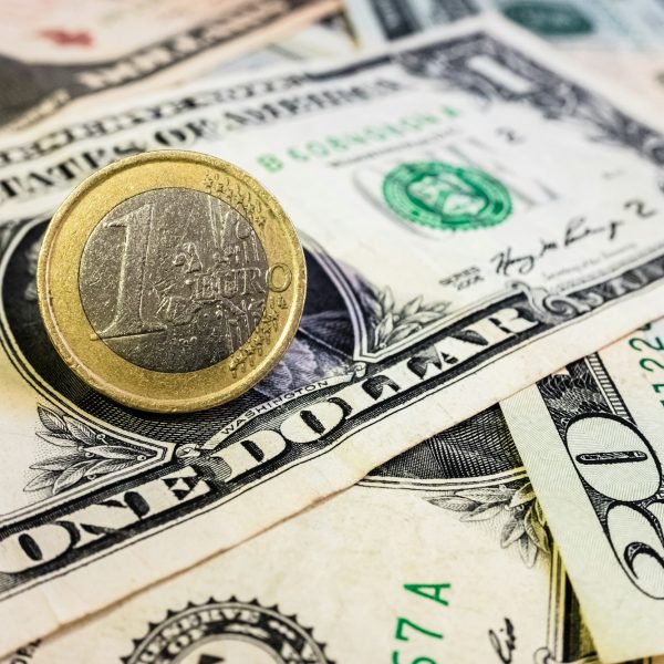 The war of international tariffs reaches the European market, euro coin